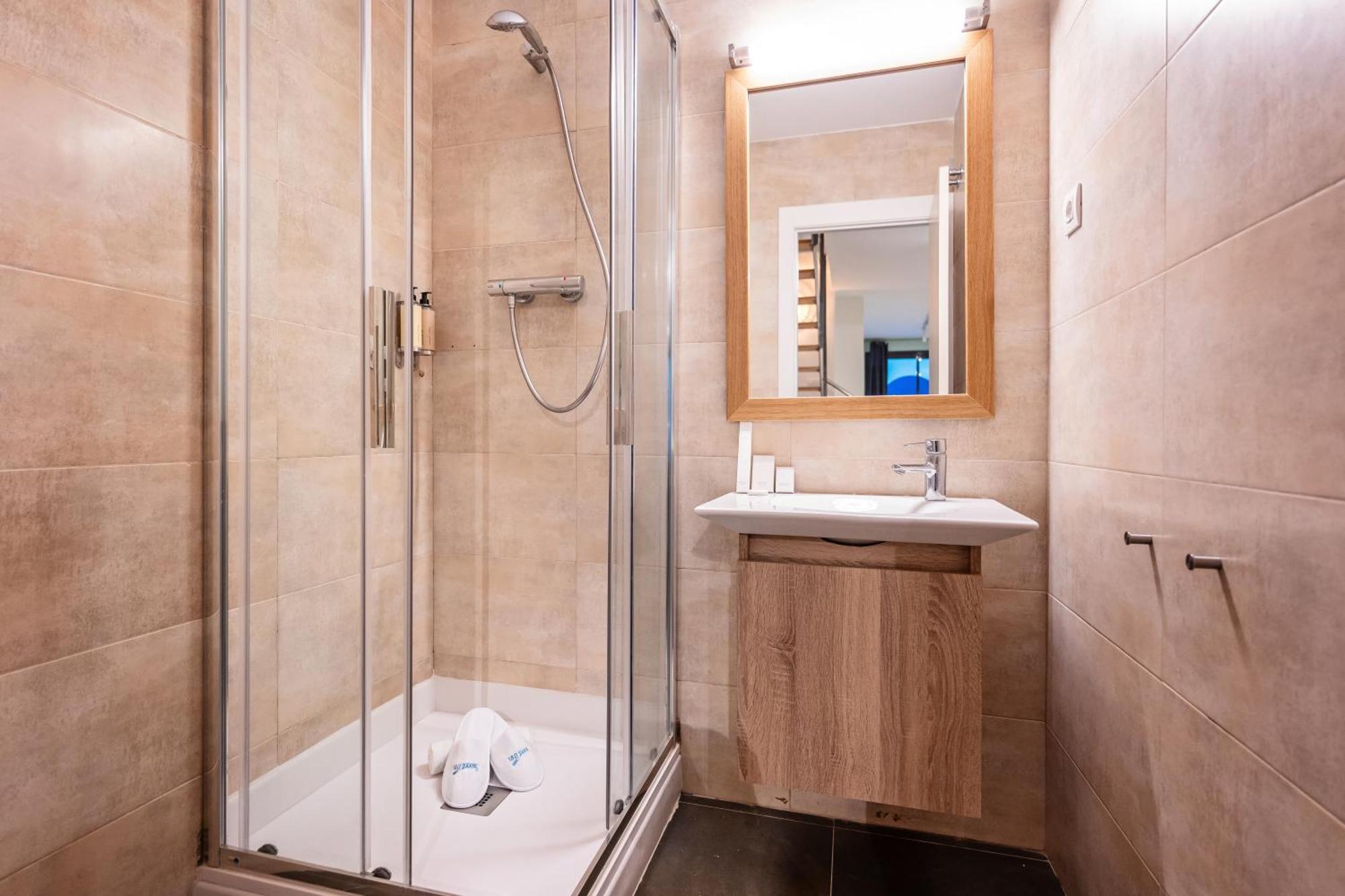 Sweett - Carrer Girona Apartment